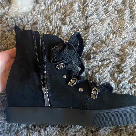 NWT J/SLIDES Suede Booties - Picture 4 of 7